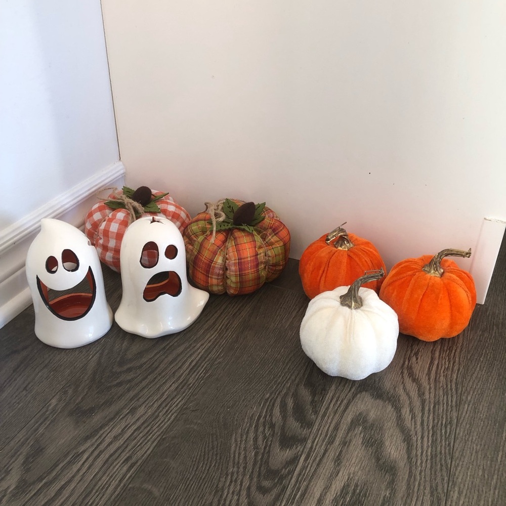 Fall and Halloween Decor Lot‎